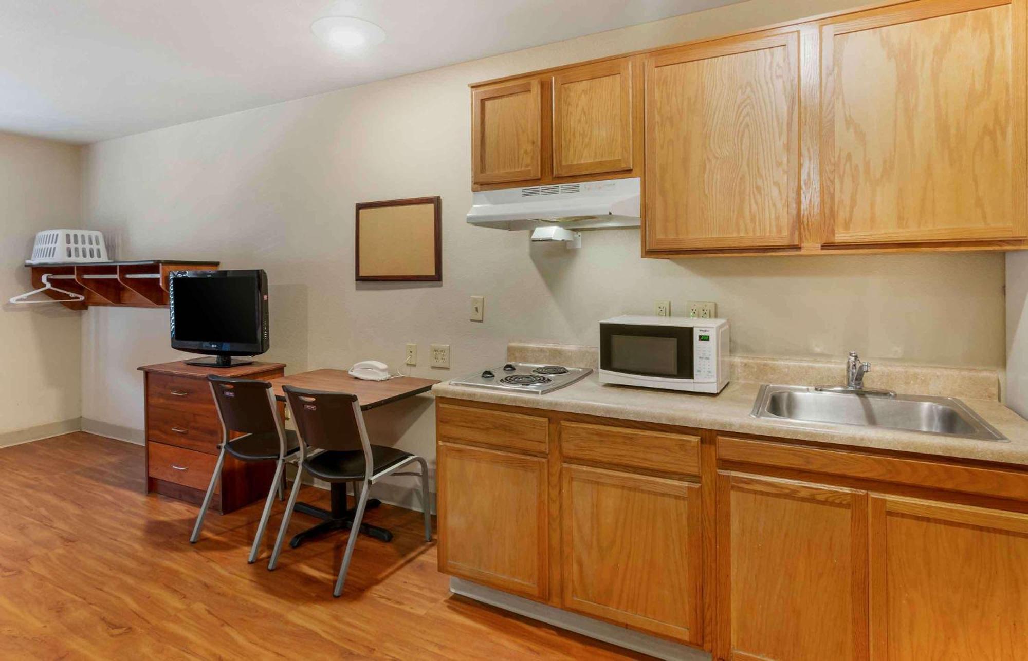 Extended Stay America Select Suites - Kansas City - South - I-49 Kültér fotó